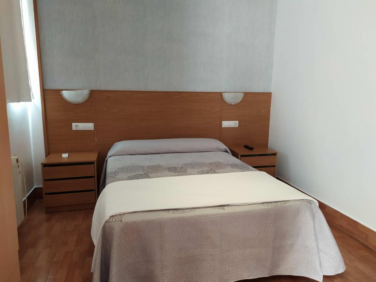Hotel Santa Cristina โปลา เด เลนา ภายนอก รูปภาพ