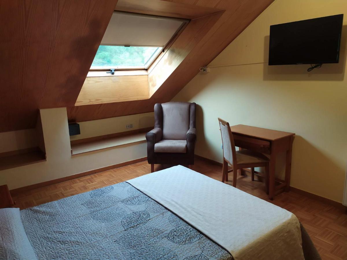 Hotel Santa Cristina โปลา เด เลนา ภายนอก รูปภาพ